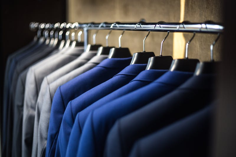 Les essentiels de la mode masculine - guide de style pour l'homme moderne