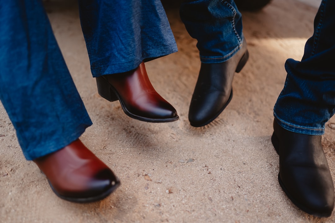 Bottes statement et superpositions douillettes : le guide du style automnal